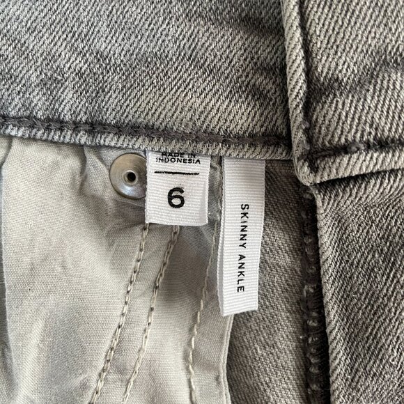 LOFT Outlet Women's Skinny Ankle Mid-Rise Jeans Grey, Size 6 - Picture 5 of 9